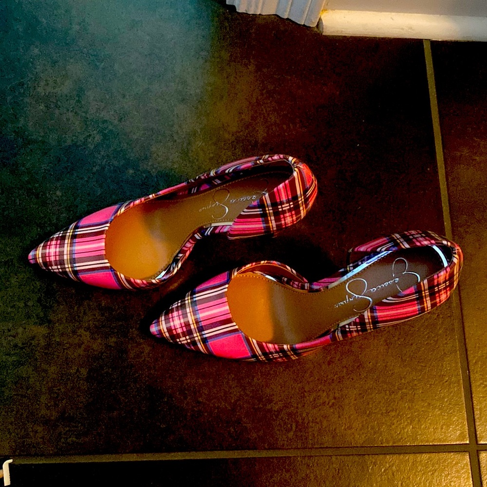 Brand new, never been worn!  Super cute pumps!